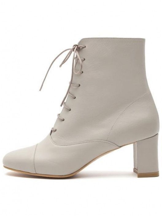 30 white boots that’ll stand out in a sea of black ones