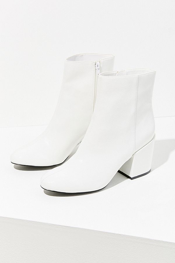 30 white boots that’ll stand out in a sea of black ones