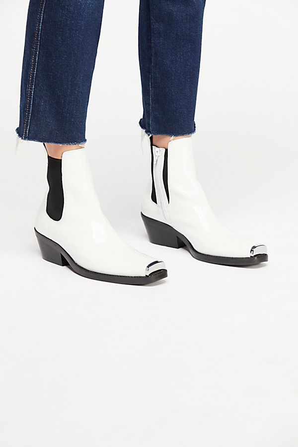 30 white boots that’ll stand out in a sea of black ones