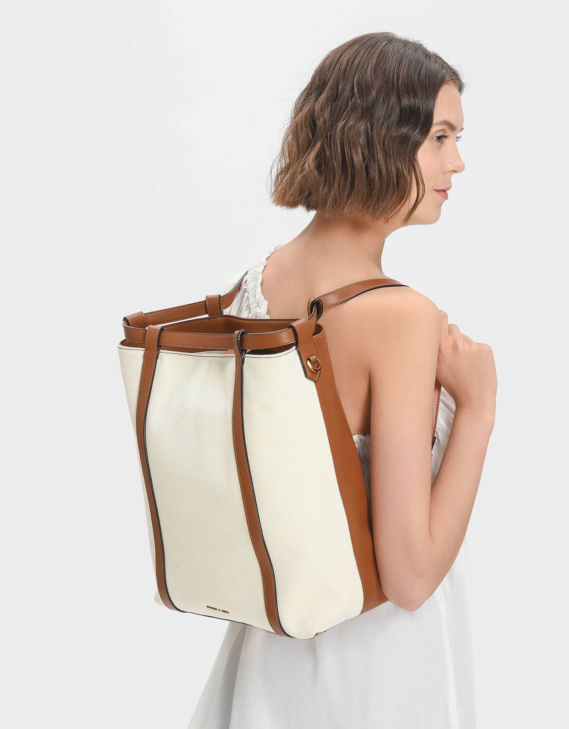 16 non-bulky totes perfect for carrying your laptop in