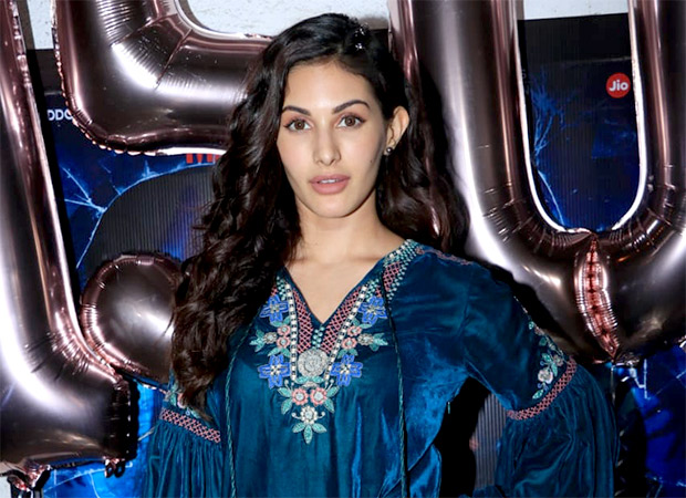 Amyra Dastur injures herself on sets of Mental Hai Kya