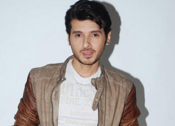 “The bonding happened organically with Shahid Kapoor and Shraddha Kapoor”- Divyendu Sharma on Batti Gul Meter Chalu