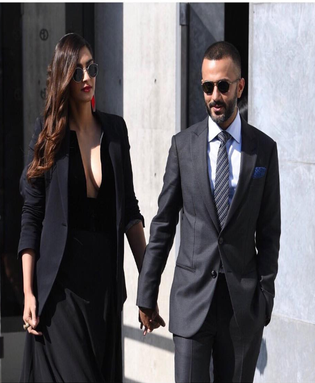 Sonam Kapoor at Milan Fashion Week for Giorgio Armani (2)