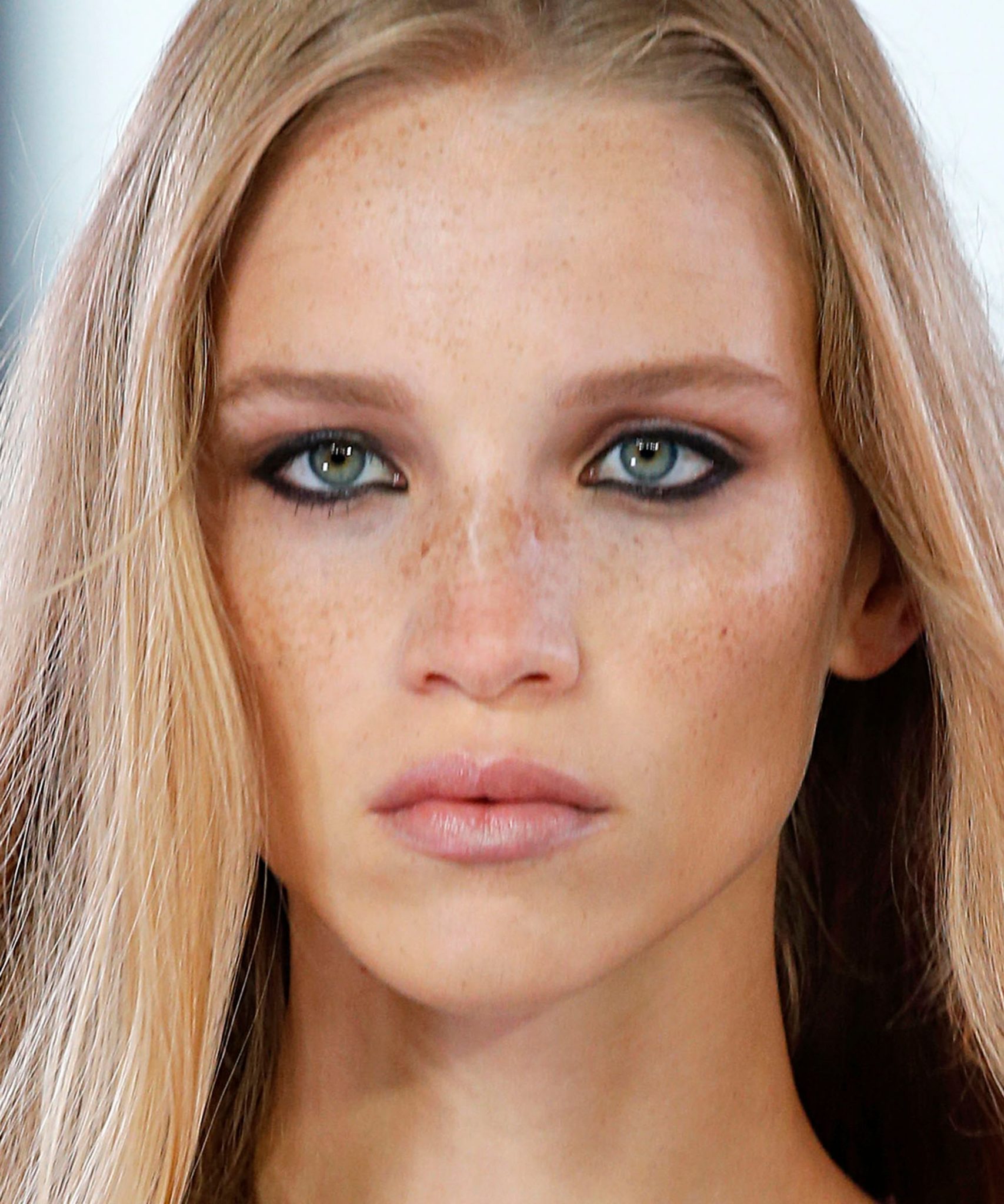 5 fall makeup trends that work on & off the runway