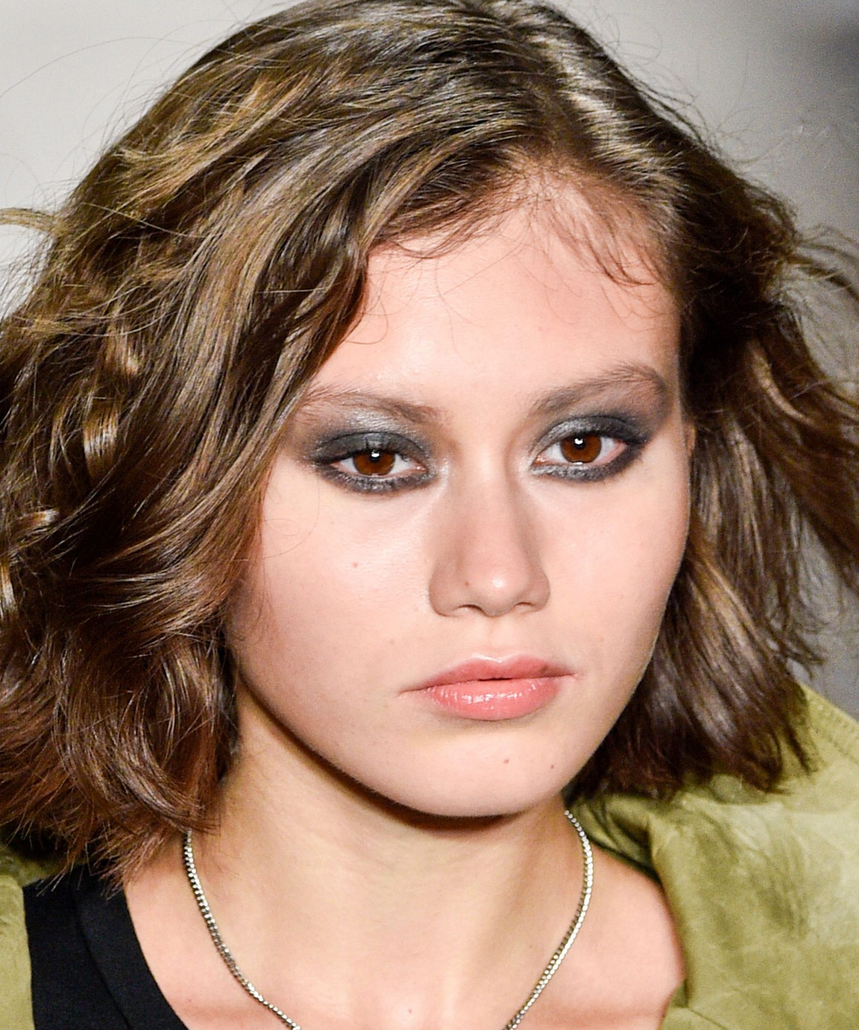 5 fall makeup trends that work on & off the runway