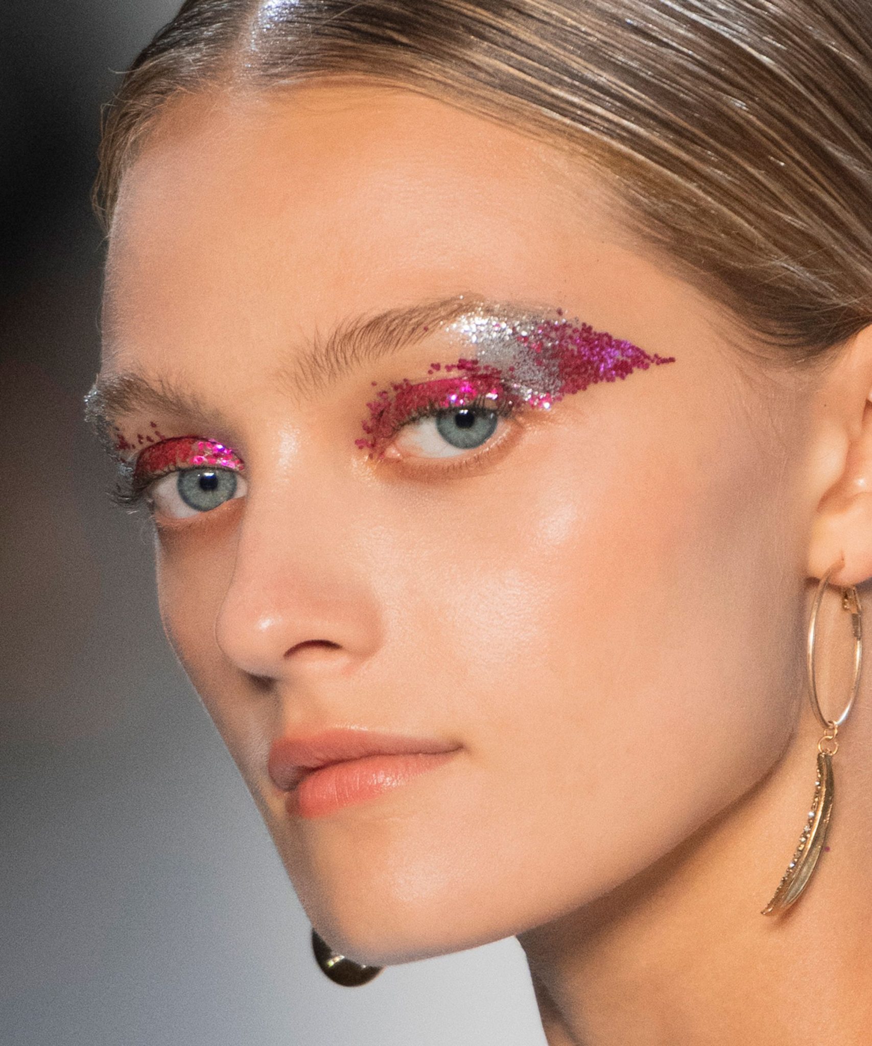 5 fall makeup trends that work on & off the runway