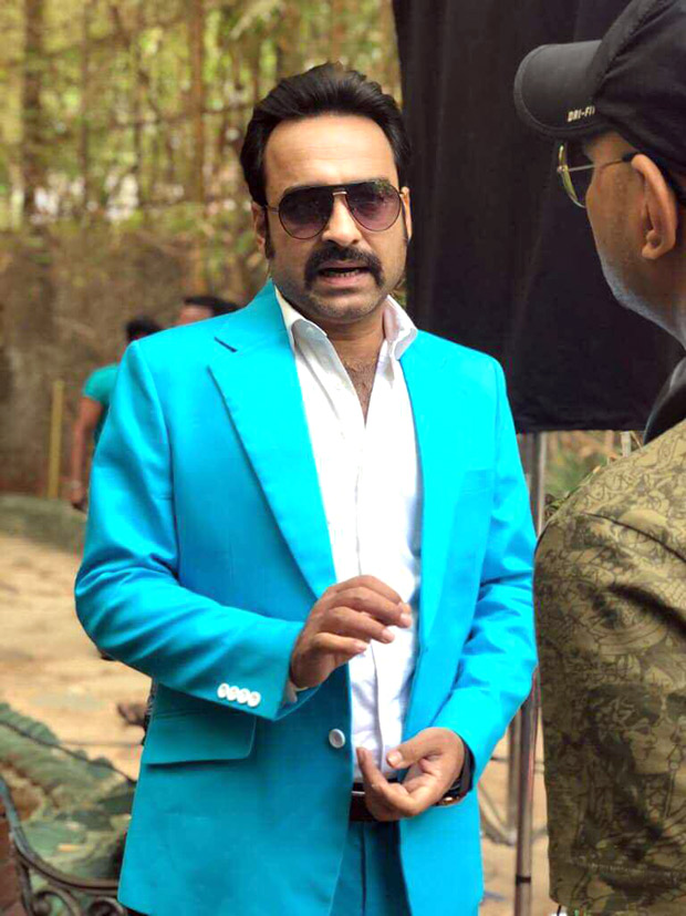 pankaj tripathi dons the quintessential 90’s hero look in the shakeela biopic!