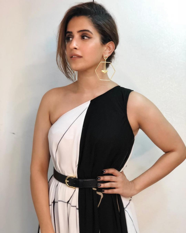 Sanya Malhotra in Vedika M for Badhaai Ho promotions (4)