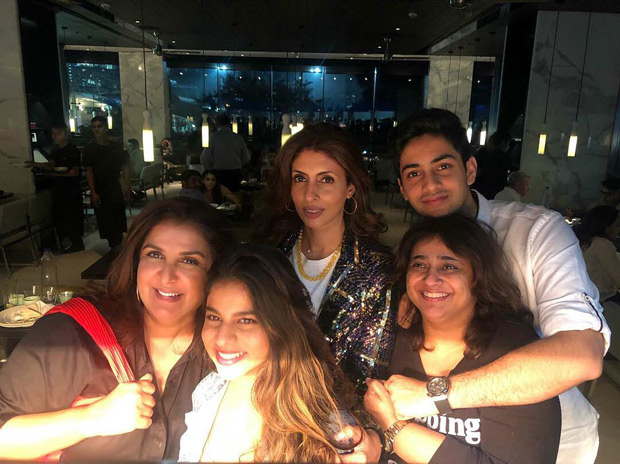 Suhana Khans hangout with super dapper Agastya Nanda, Shweta Bachchan Nanda and Farah Khan