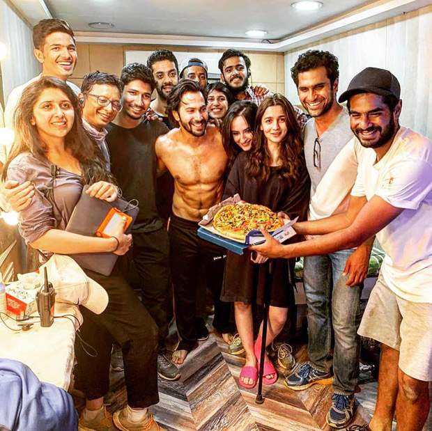 KALANK: Alia Bhatt and Varun Dhawan enjoy schedule wrap up with a pizza party