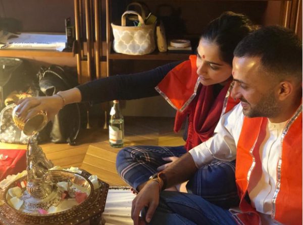here’s how amitabh bachchan, kareena kapoor khan and newlywed sonam kapoor celebrated their diwali