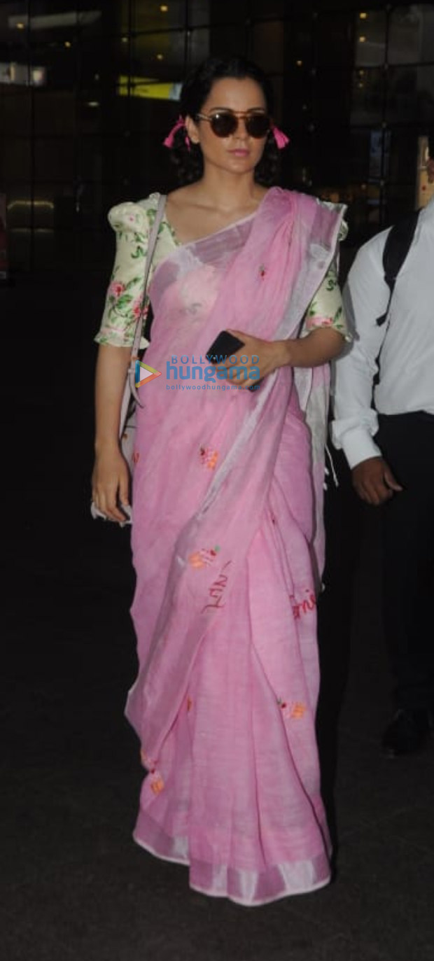 Kangana-Ranaut-in-Ami-Patel-x-Madhurya-creations-at-the-airport-(1)