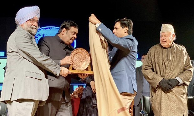 Kashmir World Film Festival opens in Srinagar with Tabu and Madhur Bhandarkar