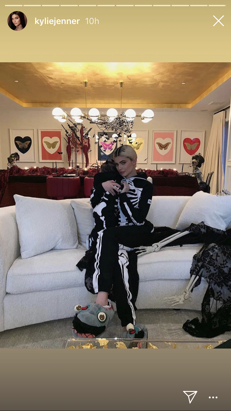 kim kardashian as pamela anderson & more of the best celeb halloween costumes