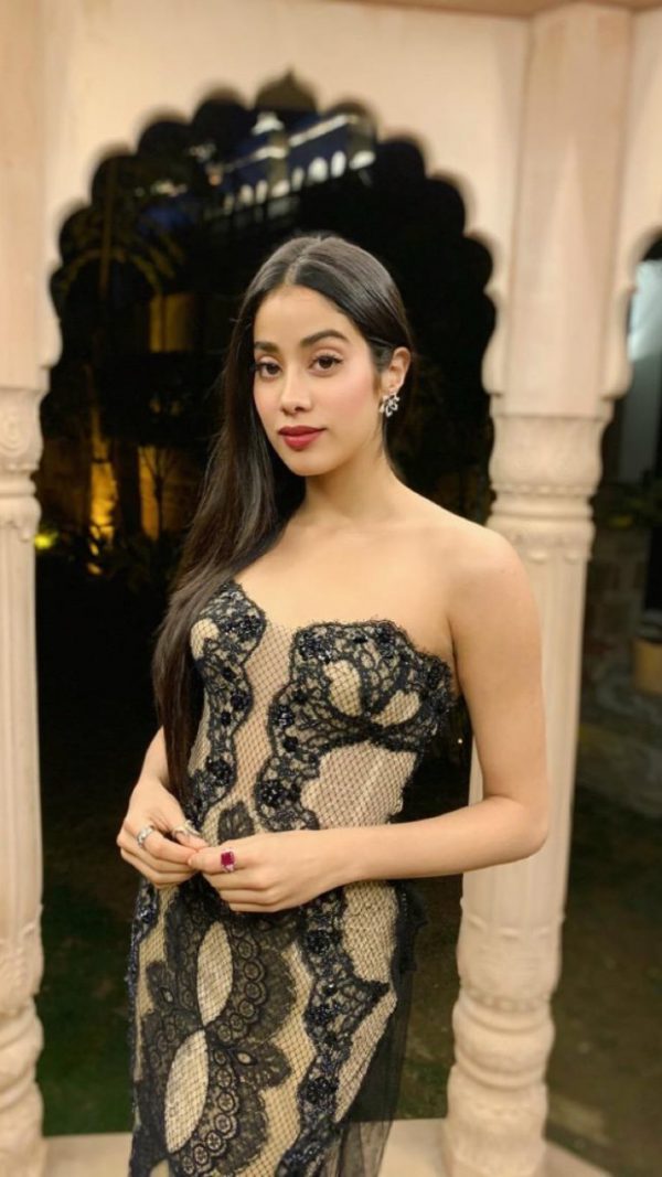 Janhvi Kapoor in Reem Acra for Isha Ambani – Anand Piramal sangeet festivities (5)