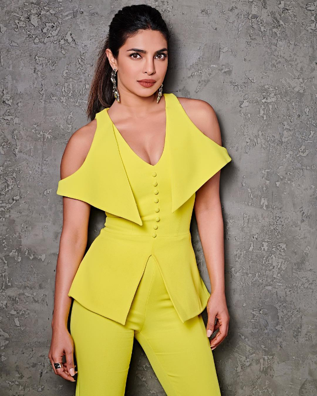 Priyanka Chopra in Safiyaa for KWK 6 (2)