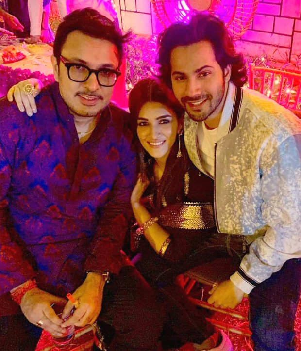 Producer Dinesh Vijan Ties the knot, Kriti Sanon, Varun Dhawan, Shraddha Kapoor, Kartik Aaryan attend pre-wedding festivities