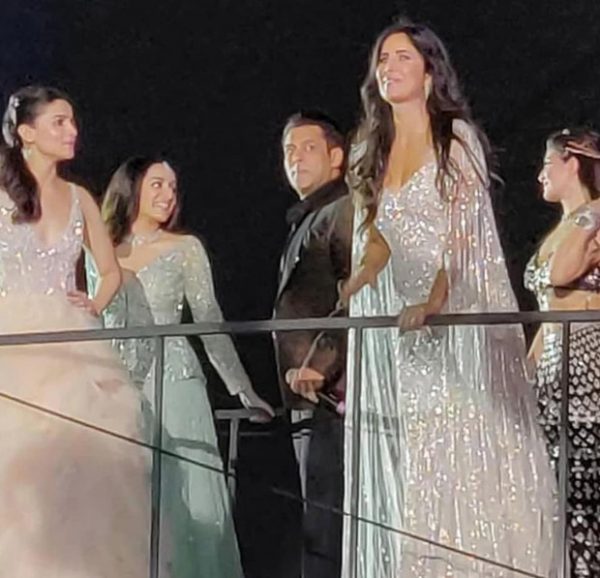 star screen awards 2018: alia bhatt – katrina kaif’s banter, deepika padukone – ranveer singh’s pda; here’s everything that happened at the event (see inside pics and videos)