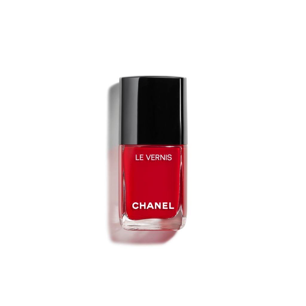 9 pro-approved red nail polishes that look good on everyone