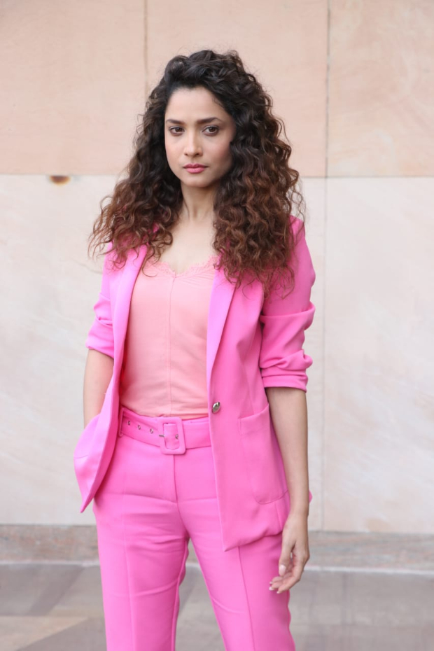 Ankita Lokhande in Cover story pink pantsuit (3)