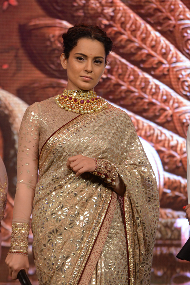 Kangana Ranaut in Tarun Tahiliani for Manikarnika music launch (5)