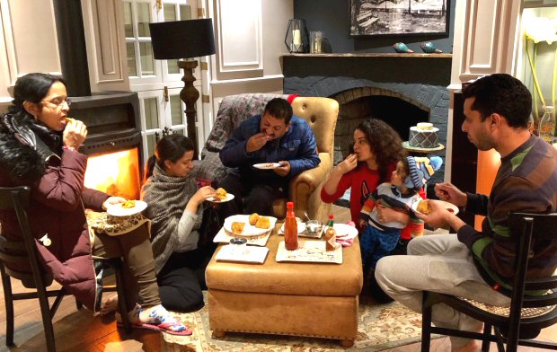 Kangana Ranaut spends New Years in the most homely manner and spends quality time with family!