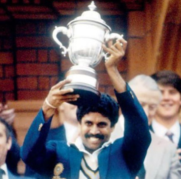 Ranveer Singh wishes Kapil Dev with an epic throwback photo