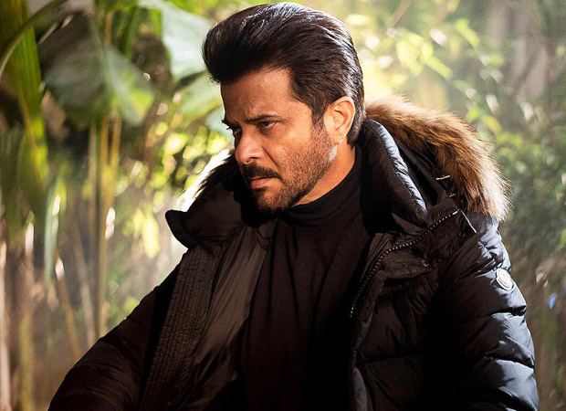 anil kapoor suffering from calcification of shoulders, will be heading to germany for treatment in april