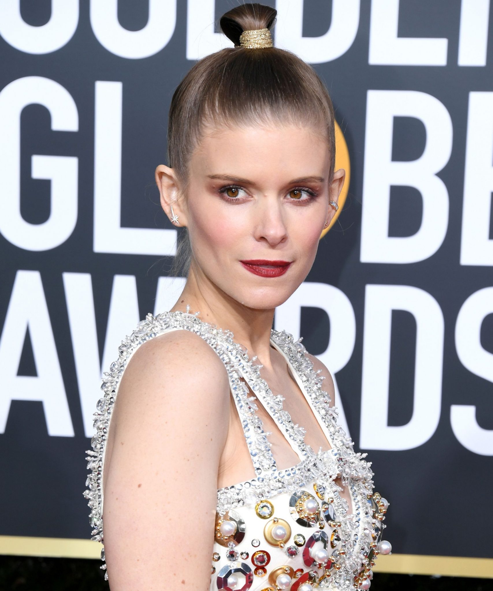 the most expensive accessories at the golden globes were in the hair