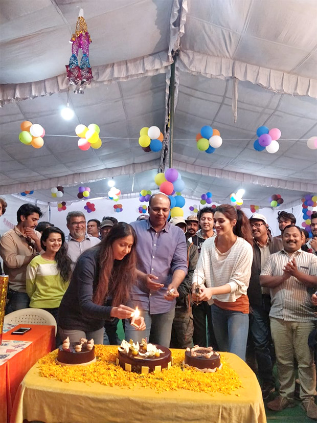 Kriti Sanon and the Panipat team celebrate Ashutosh Gowariker’s birthday on the sets of their film