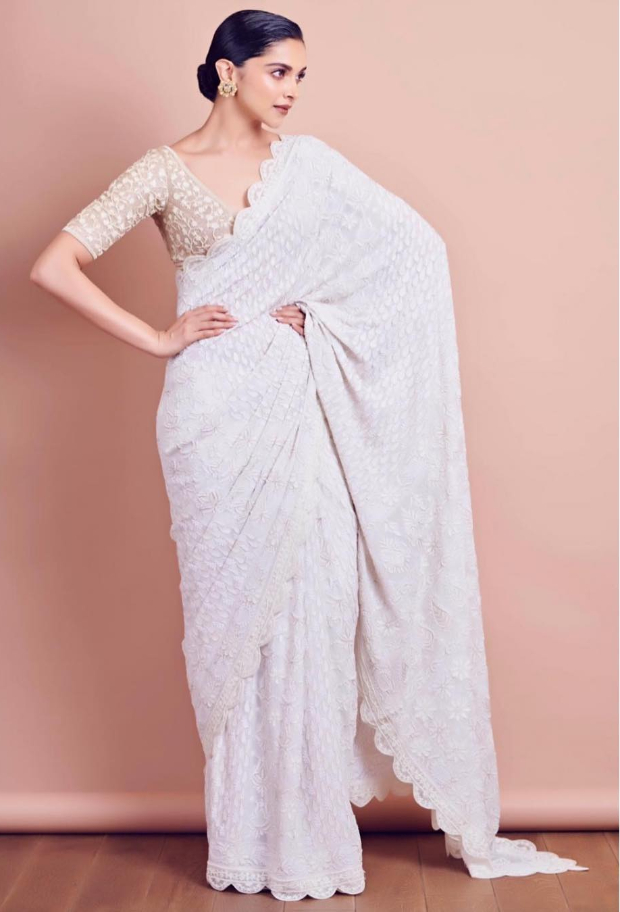 Deepika Padukone looks elegant in white Rahul Mishra saree for Lokmat Maharashtrian Of The Year Award 2019 (1)