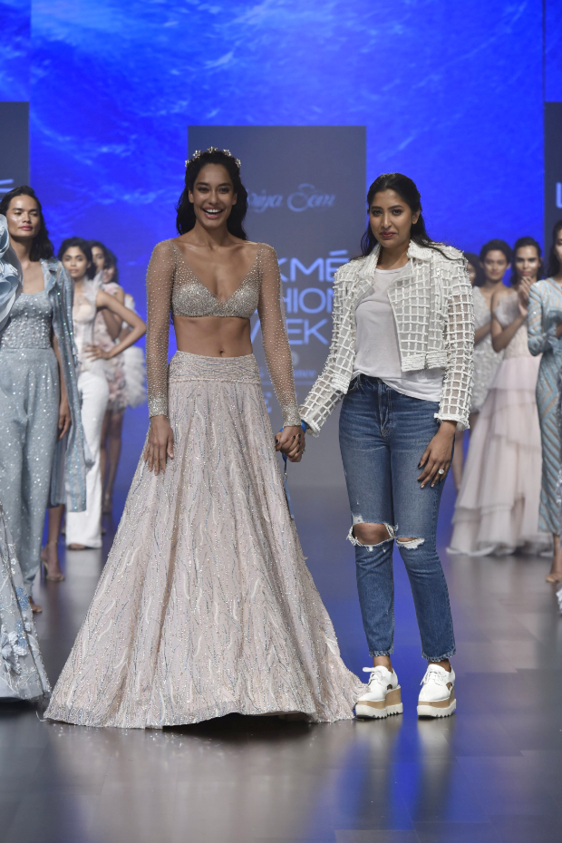 Lisa Haydon for Shriya Som at LFW 2019 Summer_Resort (3)