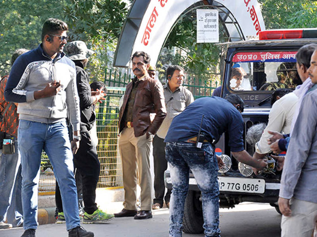 Nawazuddin Siddiqui's fan pulls out a scary stunt on the actor, gets nabbed by the police