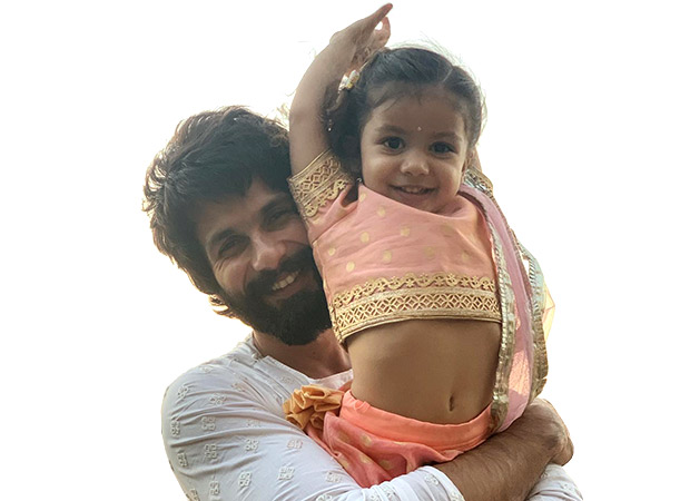 Mira Kapoor uploaded a picture of Shahid Kapoor with their daughter Misha and it is just so cute!