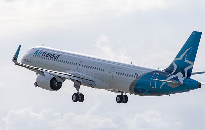 Air-Transat-takes-delivery