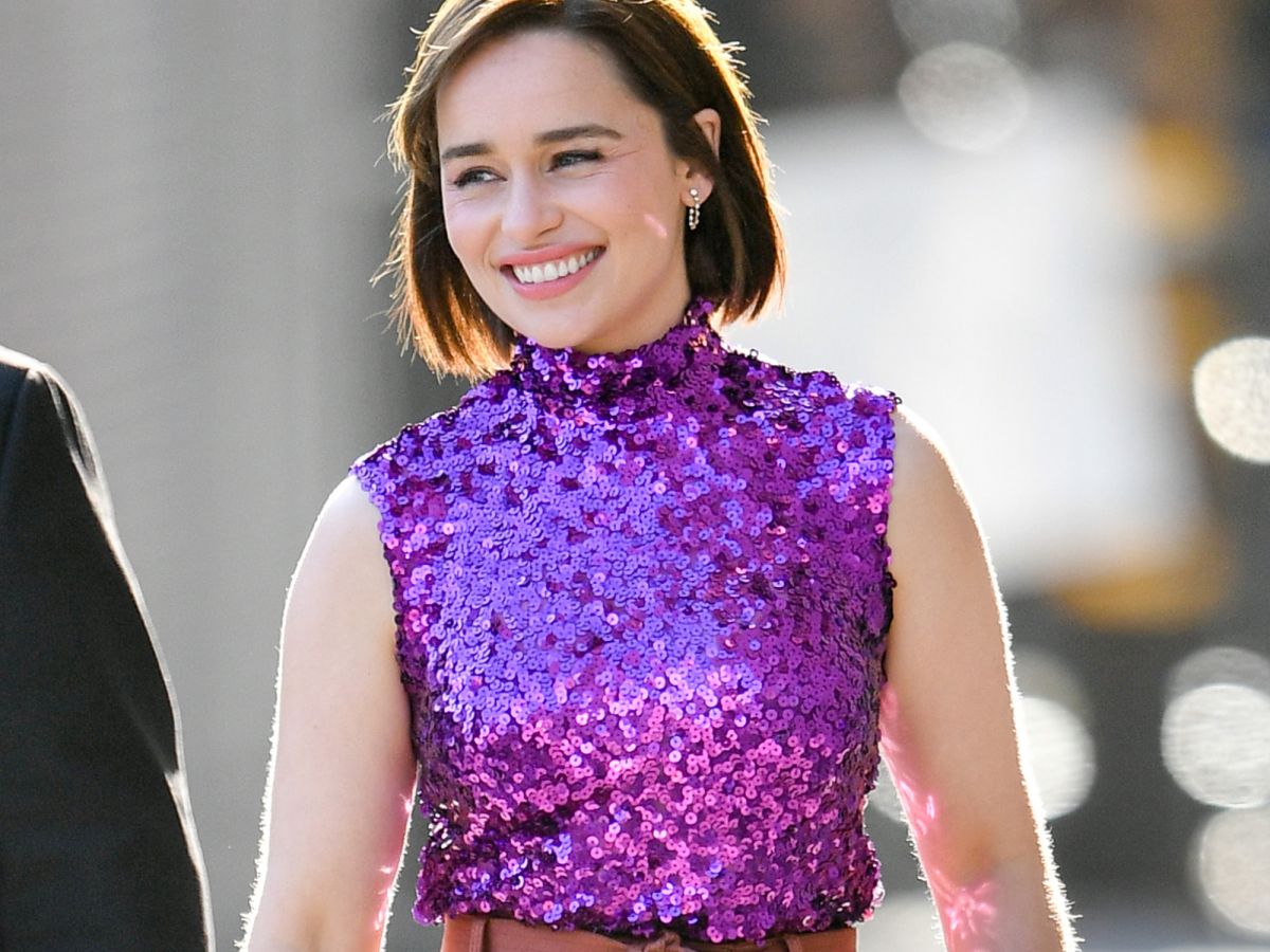 Emilia Clarke Posts Bald Selfie,