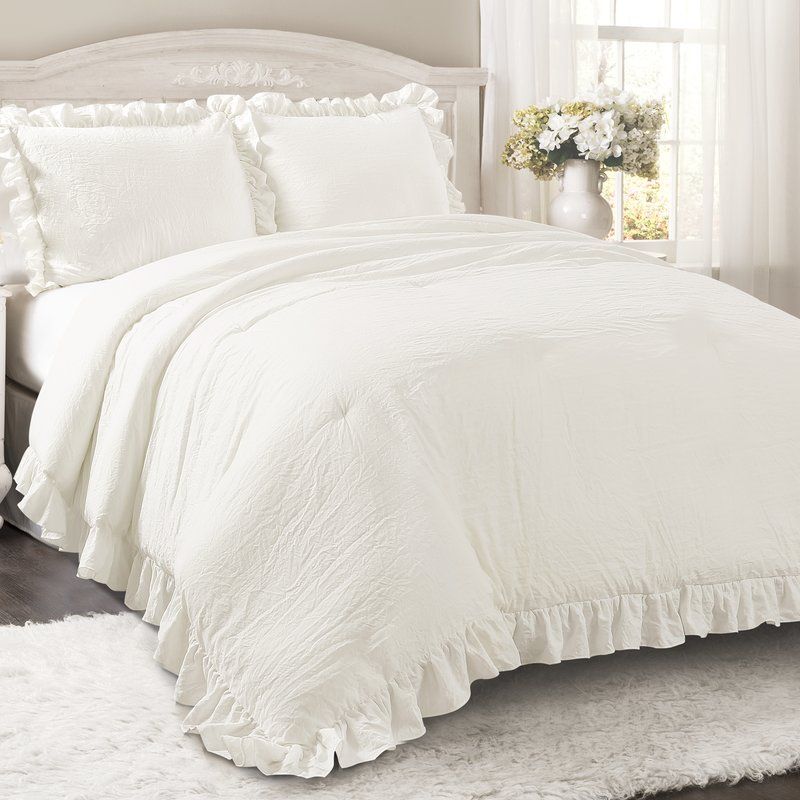 Snag On-Sale Bedding Essentials,