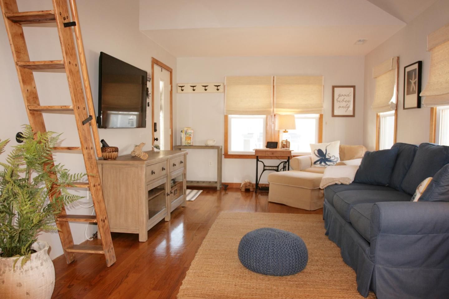 Airbnb Beach Rentals new york city,
