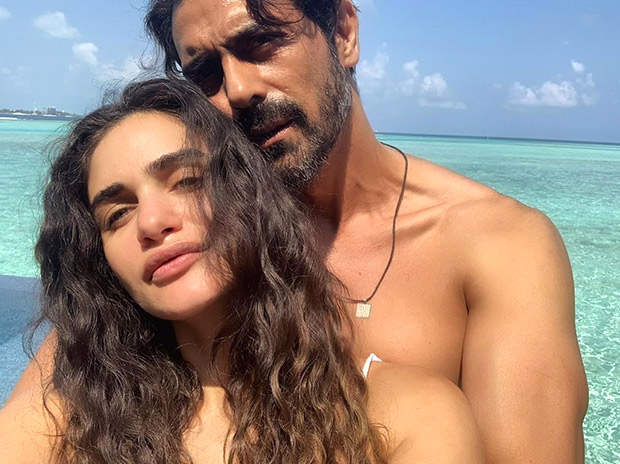 Arjun Rampal and girlfriend Gabrielle Demetriades take off to Maldives for babymoon and the photos are oh-so ROMANTIC!!!