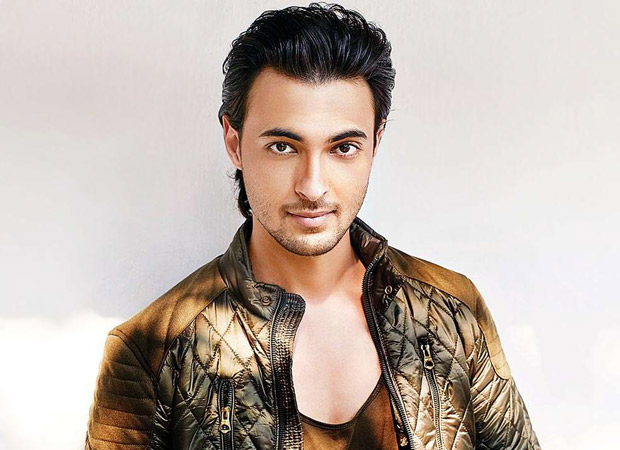 aayush sharma to do a comedy-thriller after kwatha