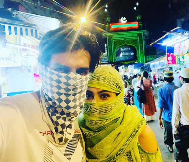 PHOTO Sara Ali Khan and Kartik Aaryan hide their faces during their visit to a mosque on Eid