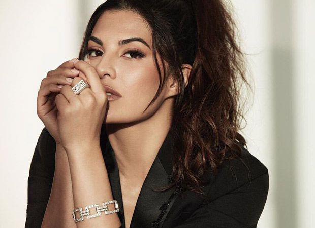 VIDEO Jacqueline Fernandez will show you how to make workouts super fun!