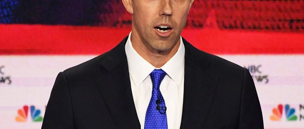 Democratic Candidates Spanish debate Stage,