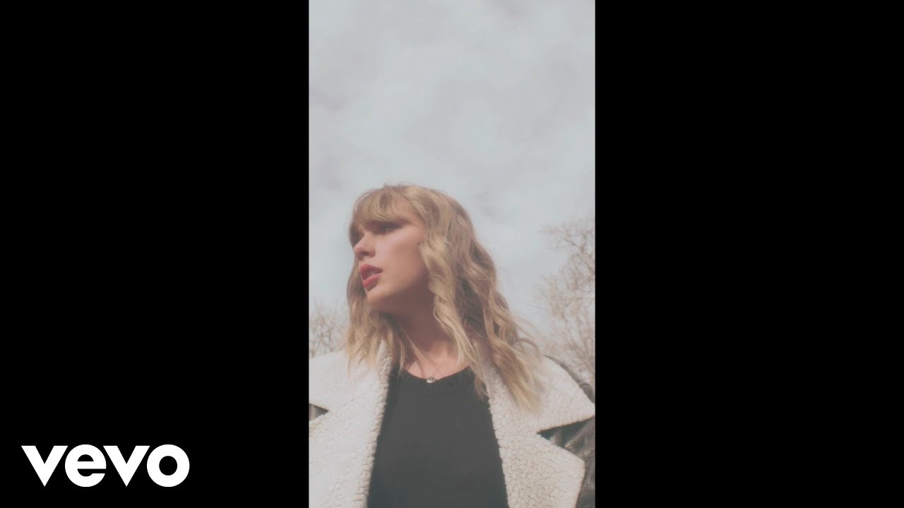 Taylor Swift’s Makeup On Her Lover Album Cover Is Already Inspiring Fans