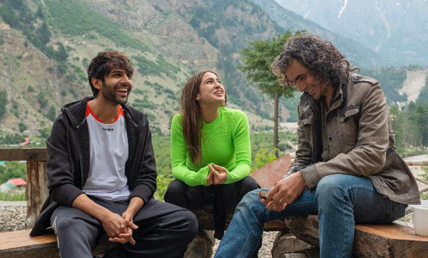 PHOTOS: Sara Ali Khan, Kartik Aaryan wrap up Imtiaz Ali's Love Aaj Kal 2 in Himachal Pradesh