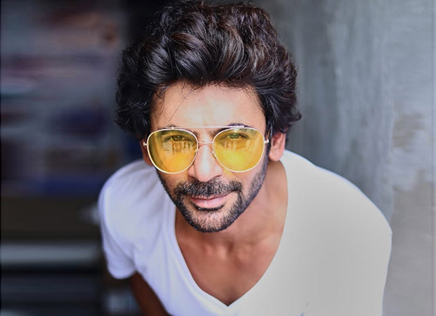 Bottle Cap Challenge: Sunil Grover gives the quirkiest twist to this Akshay Kumar challenge! 