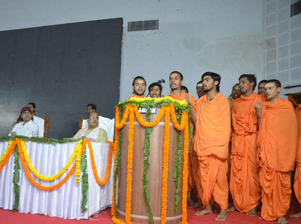 aazaad awarded by vice chancellor, kashi vidyapith