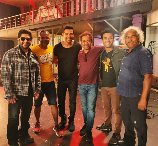 It's a schedule wrap for John Abraham, Arshad Warsi, Pulkit Samrat on Anees Bazmee's Pagalpanti