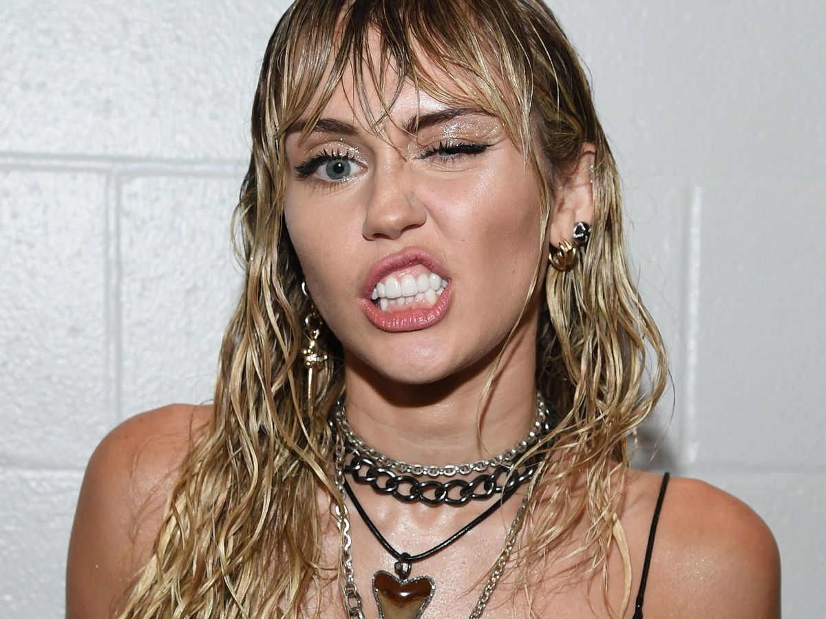 Miley Cyrus Tattoo MTV VMA,