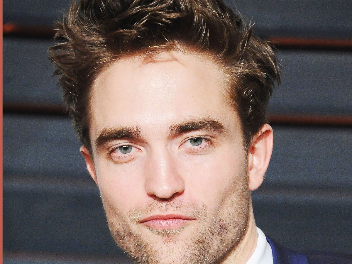 Robert Pattinson Blonde Hair King,